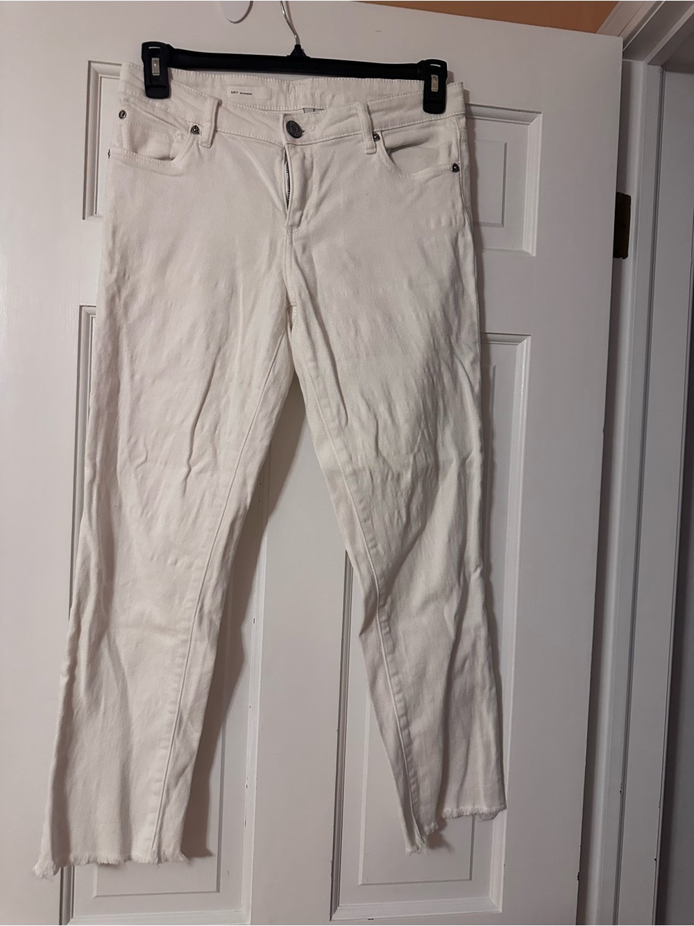 Kut from the Kloth Off-White Cropped Raw Hem Jeans Katie Boyfriend